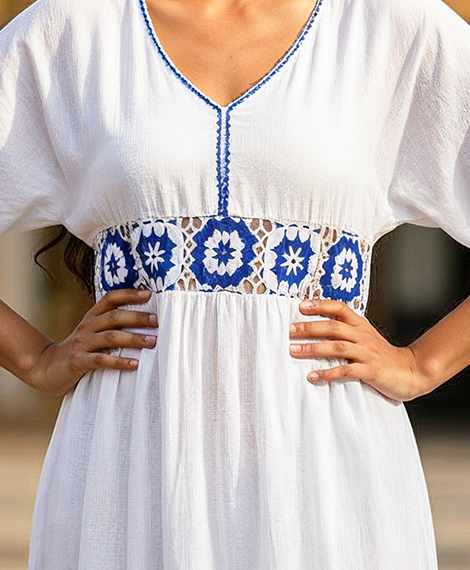Loose Abaya with Blue Embroidery – Elegant & Comfortable