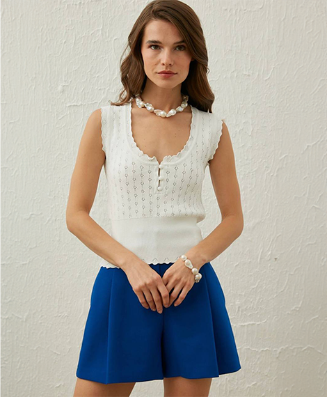 Womens Cotton Top With Lightweight, Breathable Fabric, and Flattering Fit - Perfect For Summer Outfits - Ecru