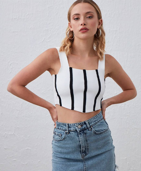 Womens Sleeveless Crop Top With Square Neckline, Breathable Fabric, And Comfortable Fit - Perfect For Summer Outfits - Ecru