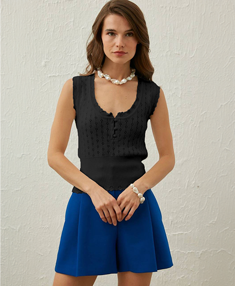 Womens Cotton Top With Lightweight, Breathable Fabric, and Flattering Fit - Perfect For Summer Outfits - Black