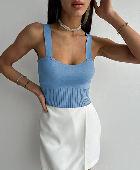Womens Ribbed Knit Crop Top - Perfect For Evening Events and Casual Elegance - Blue