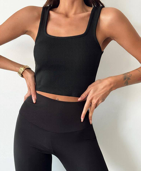 Womens Classic Fitted Top With Ribbed Texture, Comfortable, and Stylish - Perfect For Any Occasion - Black