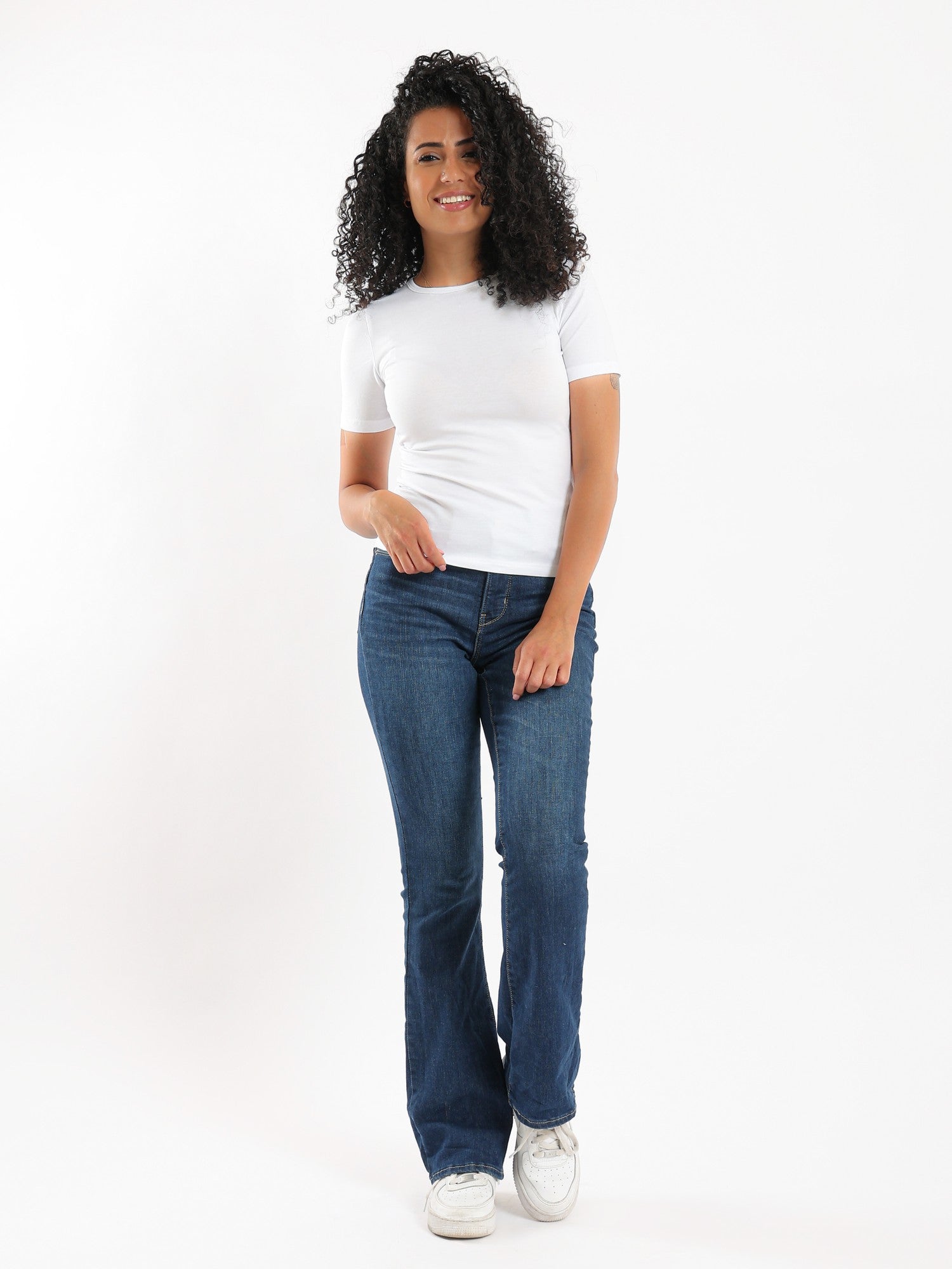 تي شيرت بيزك للنساء، بأكمام قصيرة - أبيض