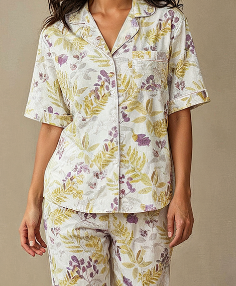 Elegant & Cozy Sleep Set: Light Floral Print Short-Sleeve Top + Matching Pants