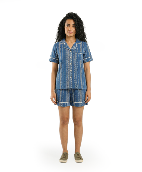 Women's short-sleeved pajama set with shorts