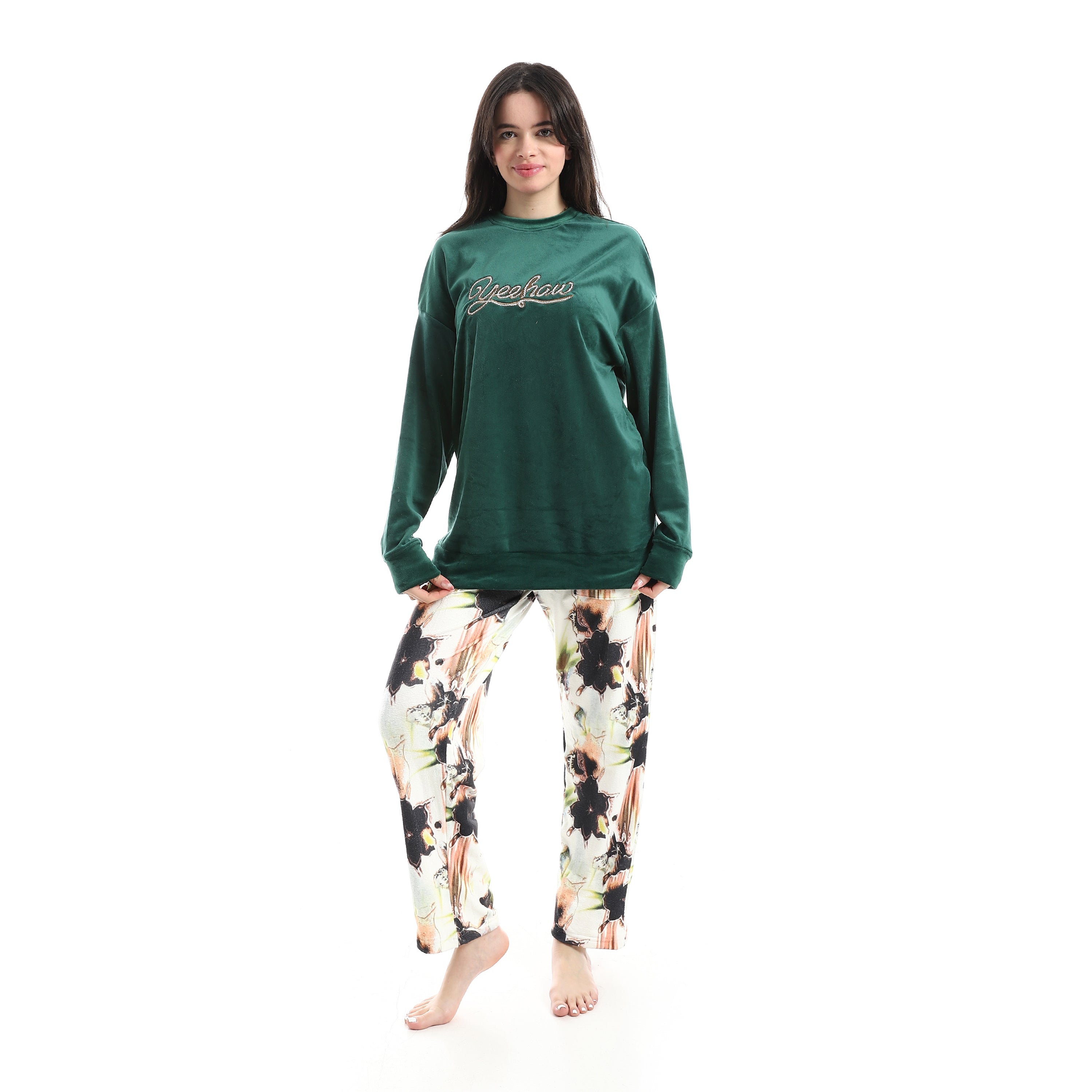 Women's Emerald Velvet Embroidered Loungewear Set